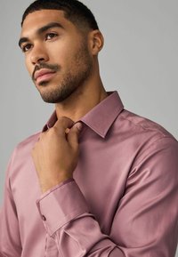 Next LONG SLEEVE SINGLE CUFF - Camisa elegante - dusky pink
