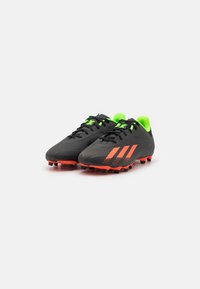 adidas Performance Jalkapallokengät kiinteälle alustalle - black