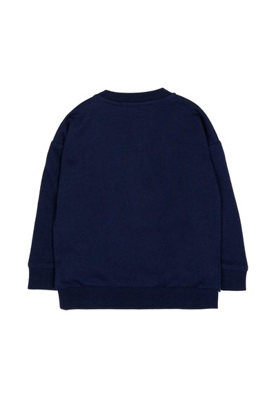 Granatowa bluza crewneck z długimi rękawami, ściągaczami na mankietach i u dołu, widziana od tyłu na białym tle.