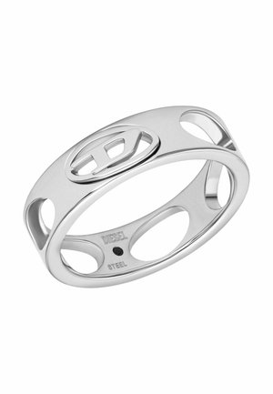 Polierter silberner Diesel-Stahlring mit ovalen Ausschnitten und erhabenem Diesel "D"-Logo oben.