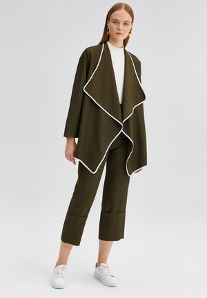 BLOUSILY  WITH TRIM  - Cappotto corto - khaki