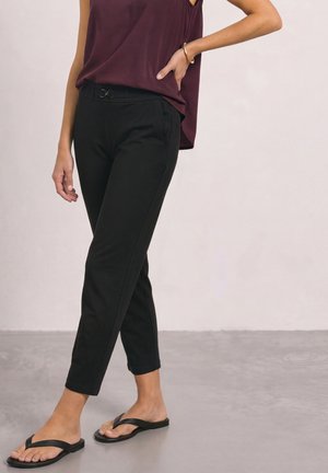 Street One, SLIM-LEG PANTS WITH BUCKLE DETAIL - Pantalon classique - black