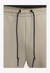 Non selezionato, light army black