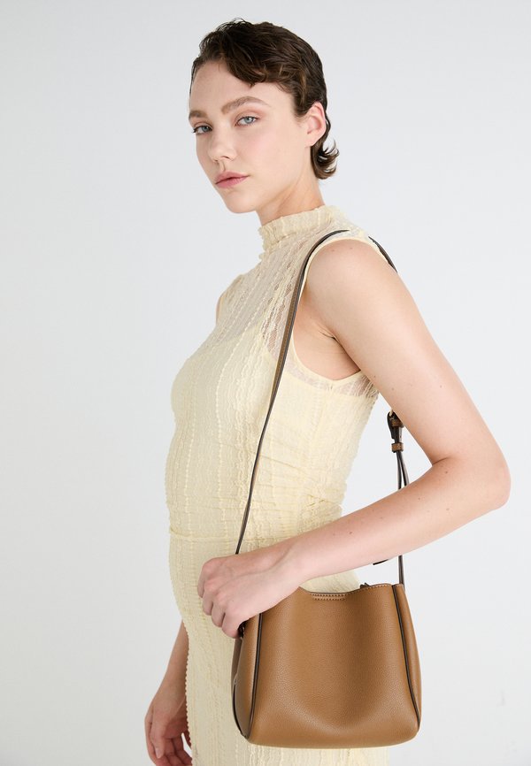 JANICE - Cross body bag - camel4