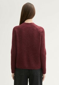 TOM TAILOR DENIM MIT STEHKRAGEN - Džemper - tawny port red melange