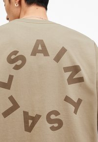 AllSaints TIERRA CREW - Camiseta estampada - acre brown