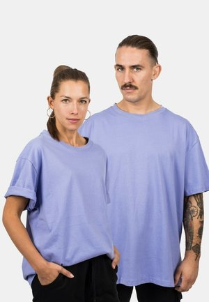 Basic T-shirt - lila