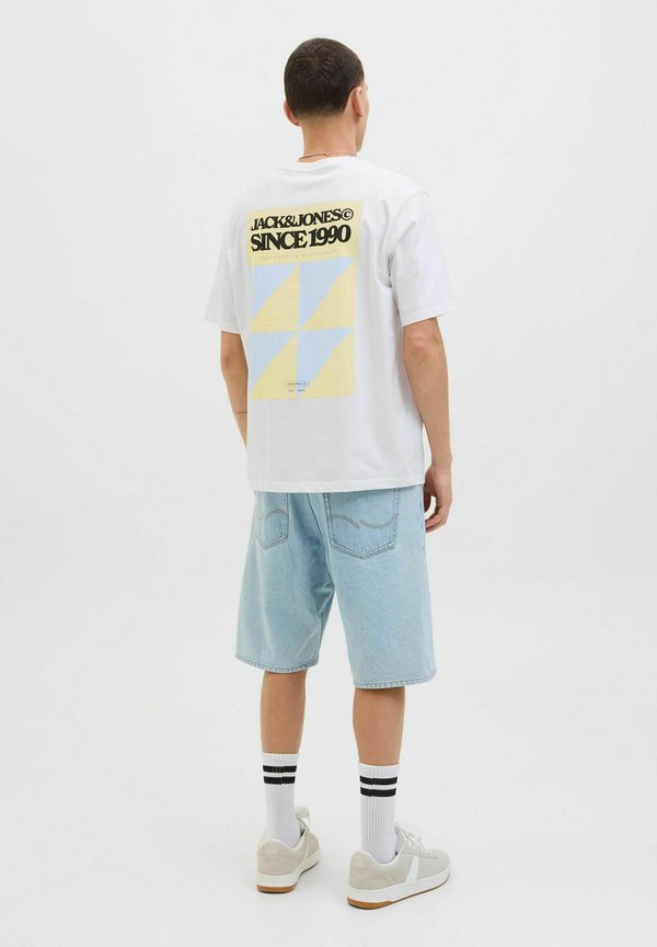 RUNDHALSAUSSCHNITT - T-Shirt print