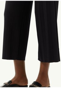 comma Stoffhose - schwarz