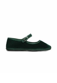 Groene fluwelen Mary Jane flats met een enkele band en gesp, ronde neus en geweven randdetail, met een textuurzool voor grip.