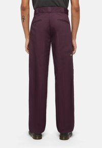 Dickies DOUBLE KNEE  - Pantalones - plum perfect