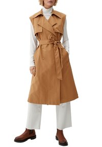 s.Oliver EN DE STYLE  - Weste - sandstein