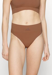 adidas Sportswear Slip - beaver fur