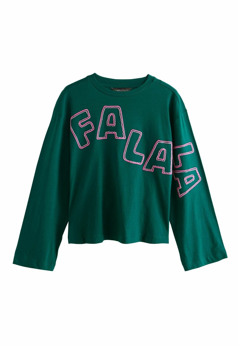 Grünes Langarm-T-Shirt mit dem großen, umrandeten "FALA LA"-Text in Pink. Aus weicher Baumwolle und mit lockerer Passform.