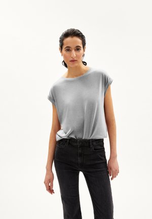 Zephyr Shirt: Oatmilk Palm Daze Print