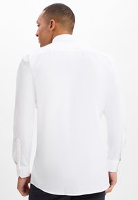 FINSHLEY & HARDING Camicia - weiß