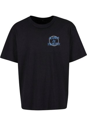 Schwarzes Baumwoll-T-Shirt mit rundem Halsausschnitt und kurzen Ärmeln. Mit einem blauen Grafikelement in der Mitte, auf dem der Text „IMMER & FÜR IMMER“ steht.