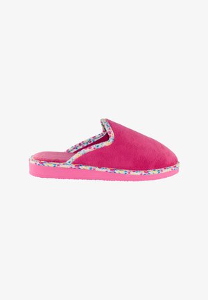 Zapatilla cerrada de color rosa brillante con ribete de tela floral y suela texturizada, diseñada para la comodidad en interiores.