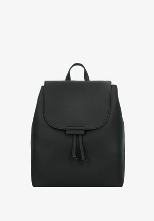 Schwarzer Leder-Rucksack mit strukturierter Oberfläche, ausgestattet mit einem Klappenverschluss, einem Schnürzug-Detail und einem Traggriff für den Transport.