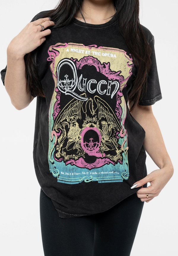 QUEEN A NIGHT AT THE OPERA TOUR 76 STONE WASH - Print T-shirt4