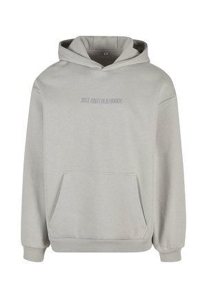 Hanorac gri deschis cu glugă, cu buzunar frontal, manșete și tiv cu model în relief. Prezintă textul "DOAR UN ALT HANORAC." brodat pe piept.