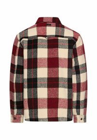 Rød, sort og cremefarvetternet flannel skjorte med knaplukning fortil, lange ærmer og krave. Blød tekstur med to baglommer.