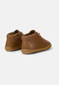 Camper Stringate sportive - mittelbraun