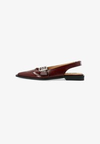 Unselected, burgundy nappalak