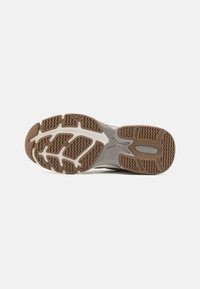 MICHAEL Michael Kors LEO TRAINER - Sneakers basse - driftwood metallic