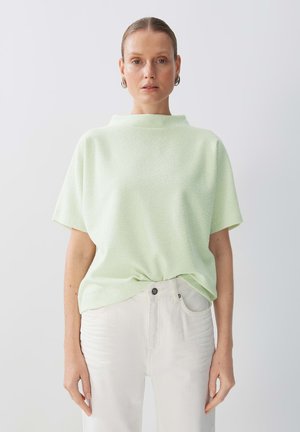 UCATHY - Basic T-shirt - linden green