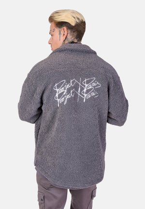 STYLE PILOU
 - Forro polar - gris