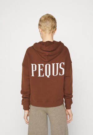 PEQUS BACK LOGO - Sweatshirt - brown