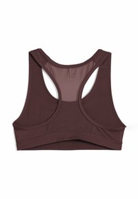 Maroon sportski grudnjak s dizajnom leđa u obliku slova Y, rebrastom teksturom, širokim trakama i mrežastim detaljima između lopatica.