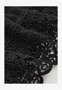 Non sélectionné, black