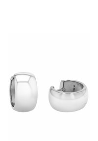 Silvriga hängörhängen med en slät, polerad yta, som har en rundad form och ett säkert lås. Klara märkningar indikerar materialets äkthet.