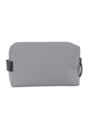 Trousse de toilette rectangulaire grise avec fermeture éclair, poignée latérale en tissu et surface lisse et unie.