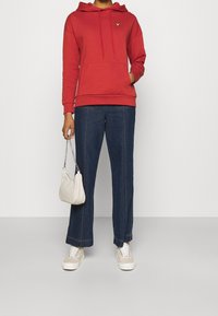 Lyle & Scott Felpa con cappuccio - red