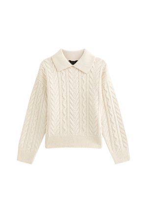 Creme kabelgebreide trui met een kraaghalslijn, geribbeld zoom en lange mouwen met textuurpatronen. Zachte, gebreide stof.