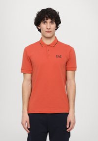 EA7 Emporio Armani TRAIN CORE - Polo shirt - ginger spice