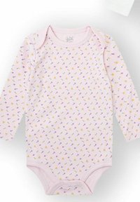 Body de manga larga para bebé en algodón rosa claro con pequeño estampado floral en amarillo, morado y azul. Cuenta con cierre de broches en la parte inferior.
