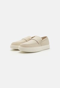 Calvin Klein Trainers - turtle dove