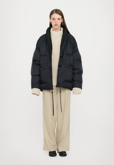 CLOSED REVERSIBLE JACKET - Téli kabát - black