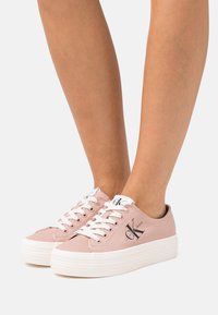 Calvin Klein Jeans - FLATFORM ESSENTIAL MONO - Trainers - cafe creme Thumbnail Image 1