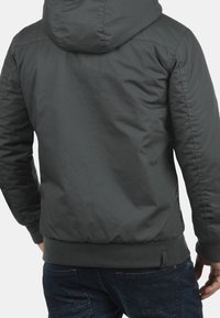 Solid Cortaviento - grey