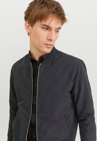 Jack & Jones JJEROY czarny