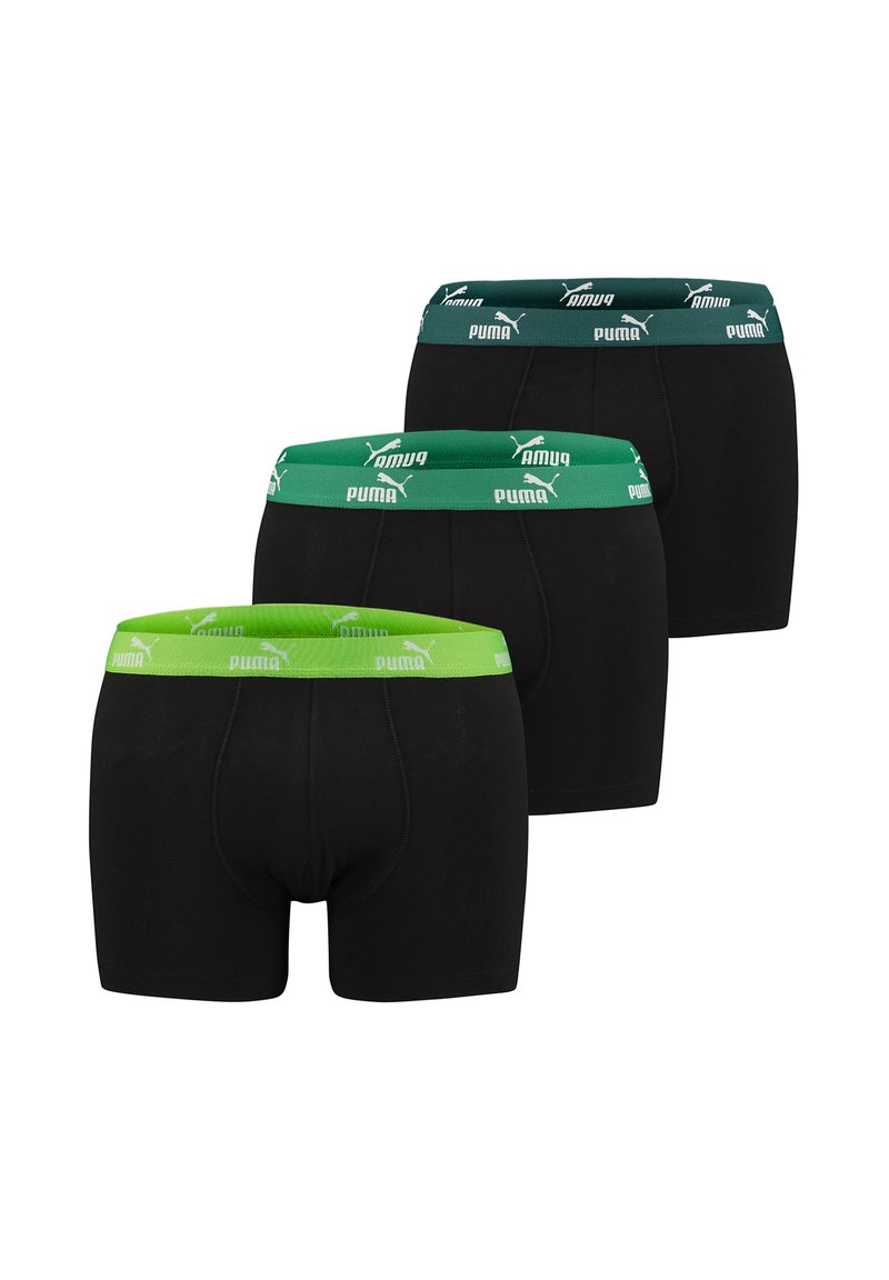 Schwarze Boxershorts im Drei-Pack, mit grünen und dunkelgrünen elastischen Bündchen mit Puma-Logo, aus glatter Stoffqualität und körperbetonter Passform.