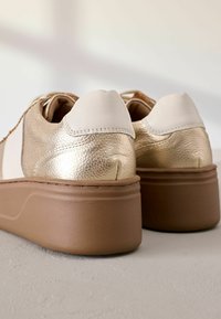 Next REGULAR FIT - FOREVER COMFORT CHUNKY - Trainers - gold