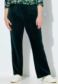 Valgt, emerald green