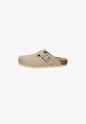 Zoccolo beige in pelle scamosciata con fibbia metallica regolabile, plantare in sughero e suola in gomma, progettato per un uso casual.