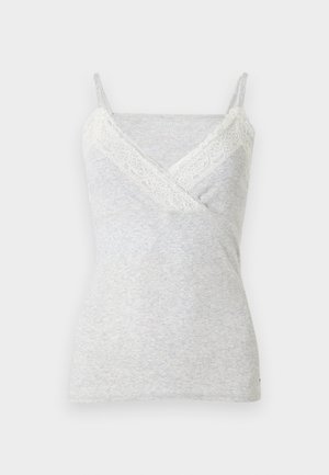 Jasnoszara prążkowana koszulka na cienkich ramiączkach z białą kwiatową koronką wzdłuż dekoltu w serek i biustu.